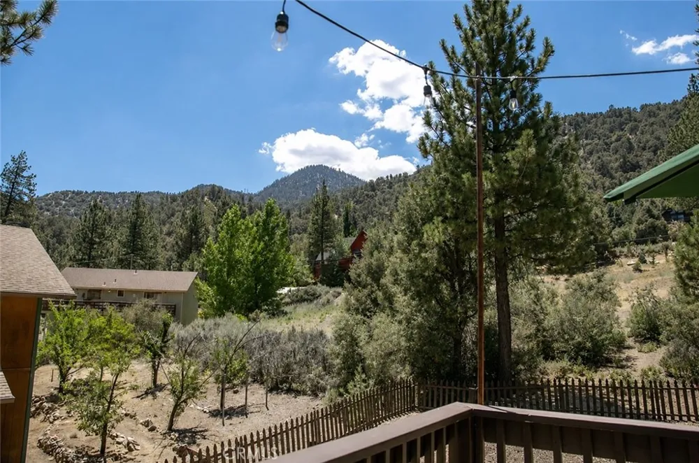 15324 Mil Potrero Highway Pine Mountain Club, CA 93222
