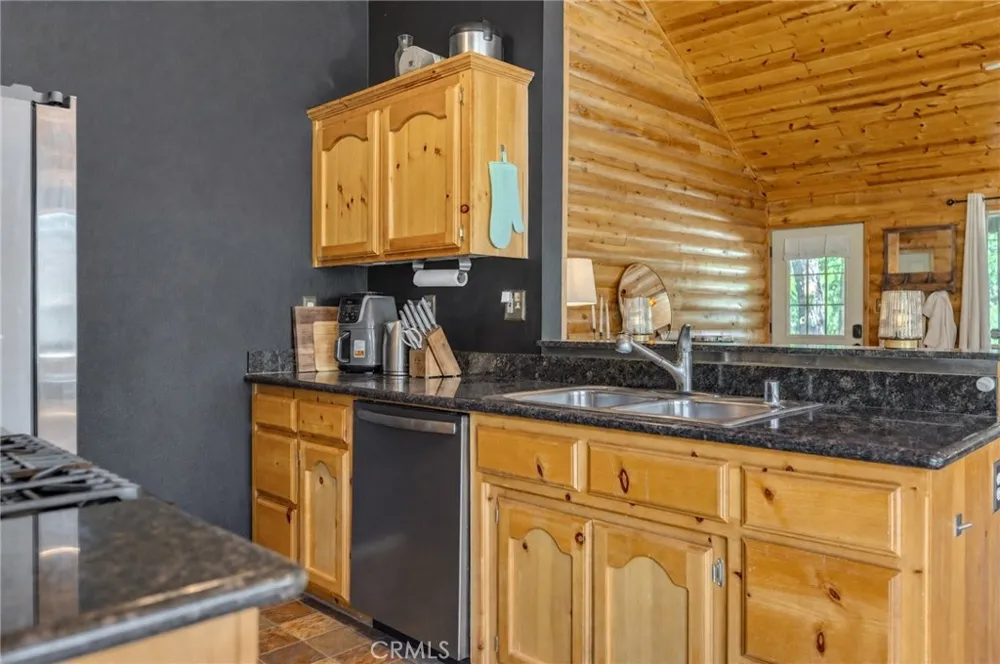 15324 Mil Potrero Highway Pine Mountain Club, CA 93222