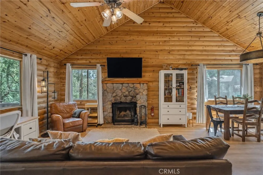 15324 Mil Potrero Highway Pine Mountain Club, CA 93222
