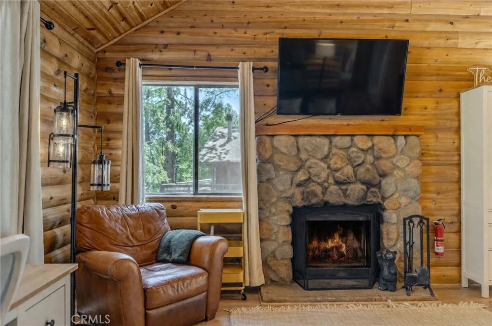 15324 Mil Potrero Highway Pine Mountain Club, CA 93222