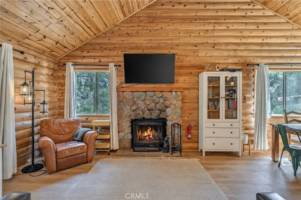 15324 Mil Potrero Highway Pine Mountain Club, CA 93222