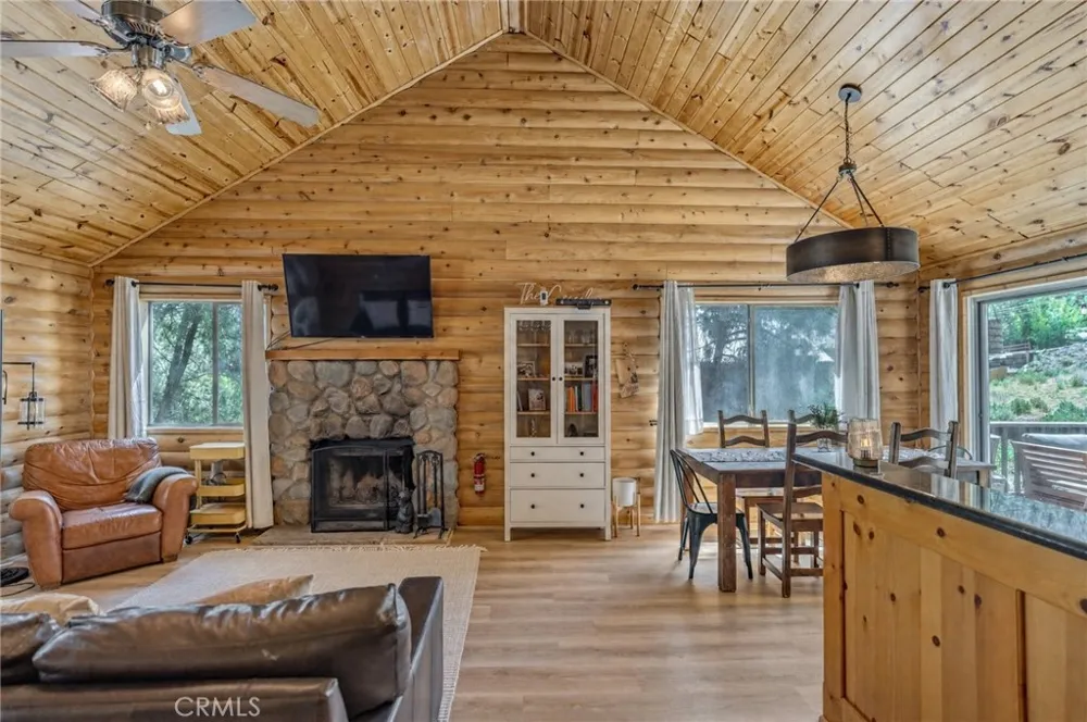 15324 Mil Potrero Highway Pine Mountain Club, CA 93222