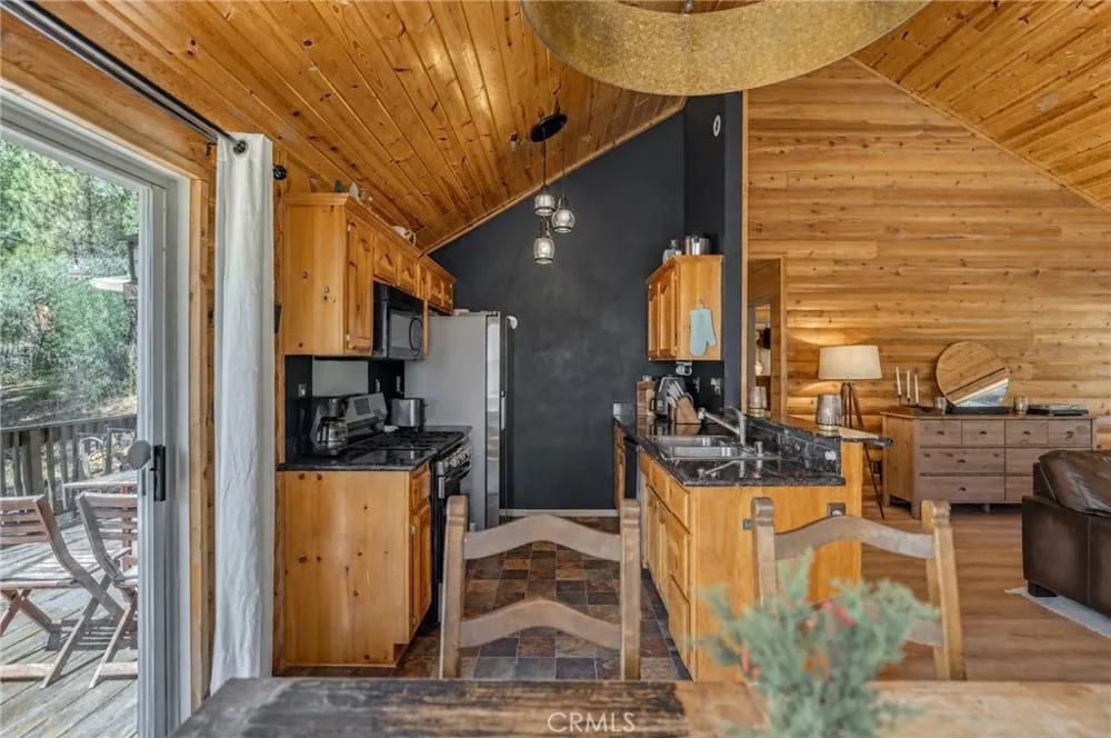 15324 Mil Potrero Highway Pine Mountain Club, CA 93222