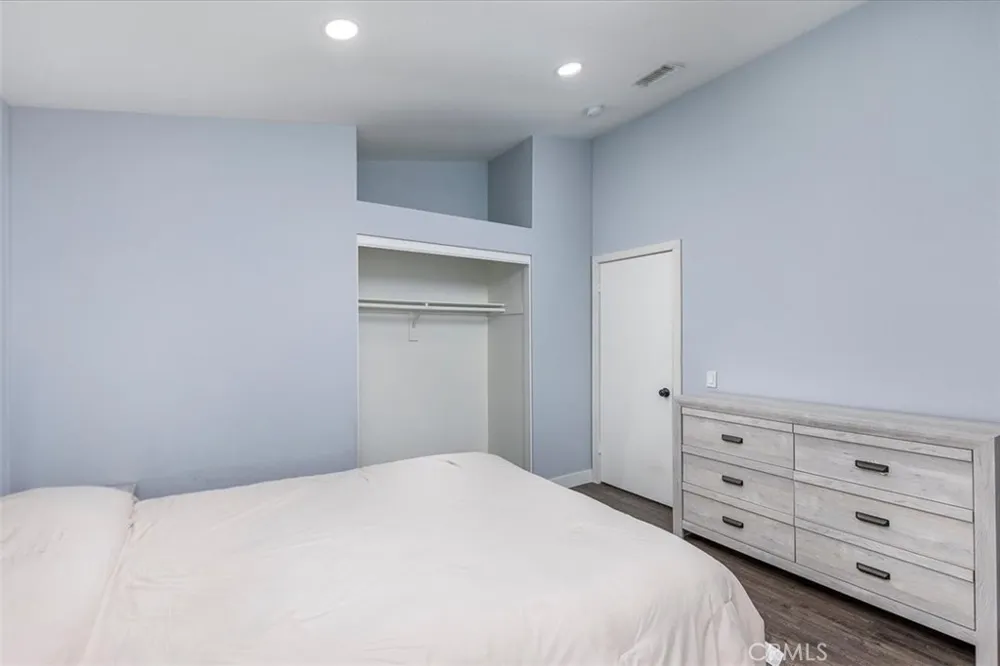 754 De La Luz Perris, CA 92571