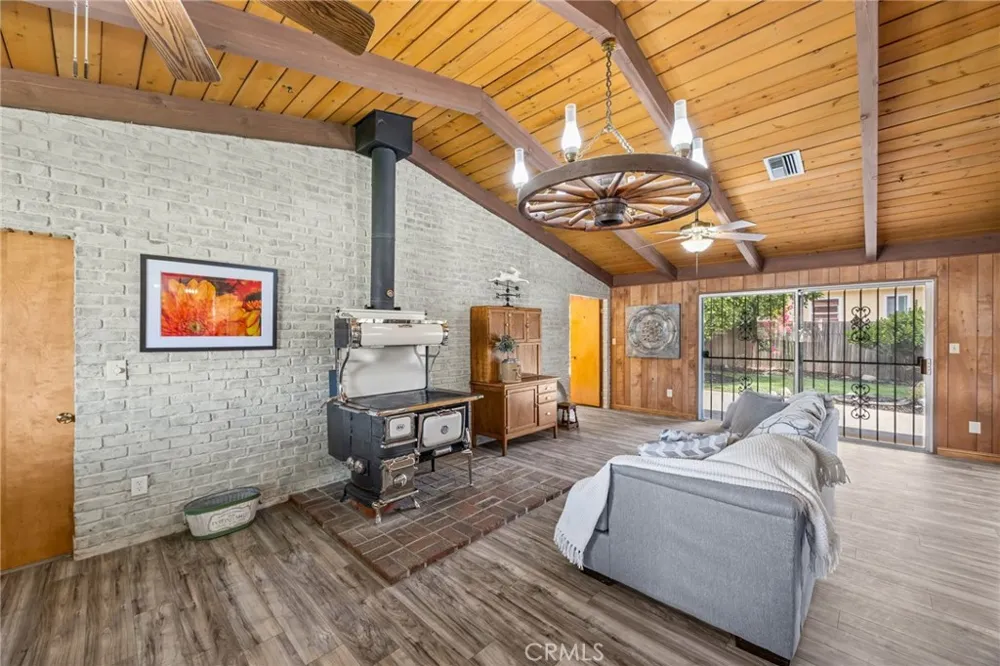 3495 Camellia Drive San Bernardino, CA 92404