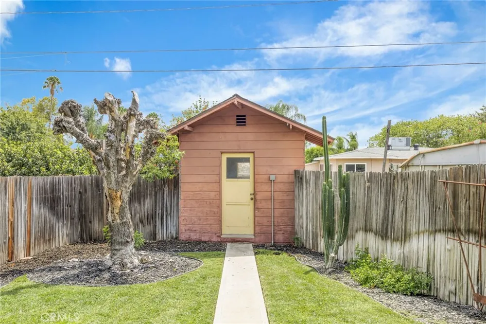 3495 Camellia Drive San Bernardino, CA 92404