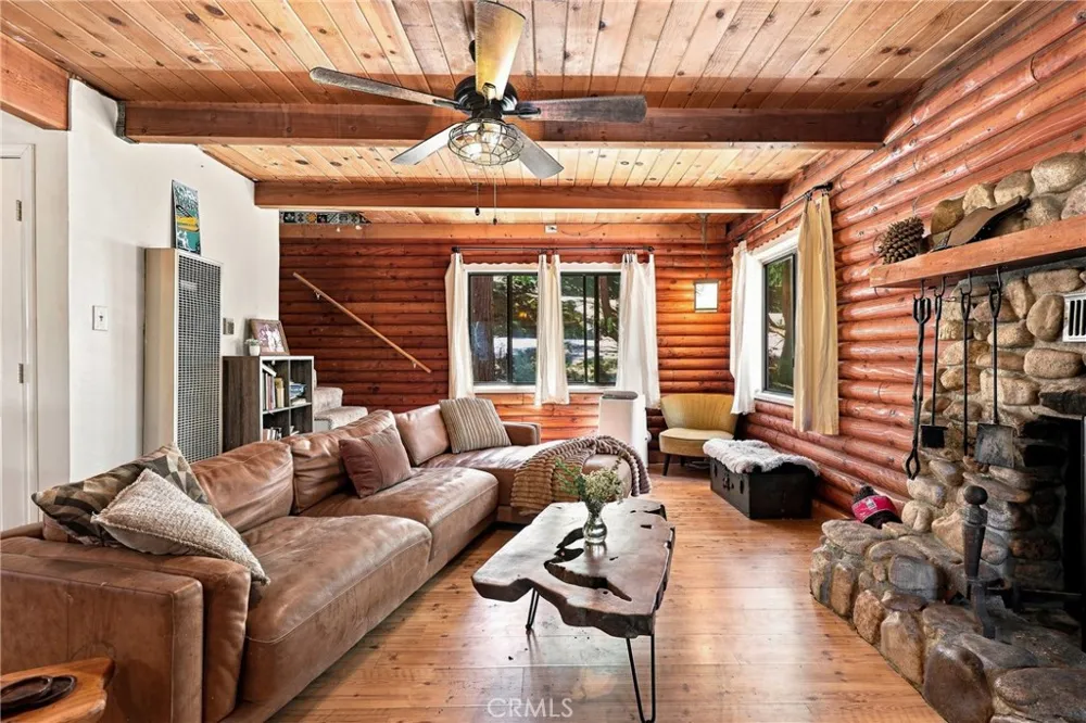 2673 Soutar Running Springs, CA 92382