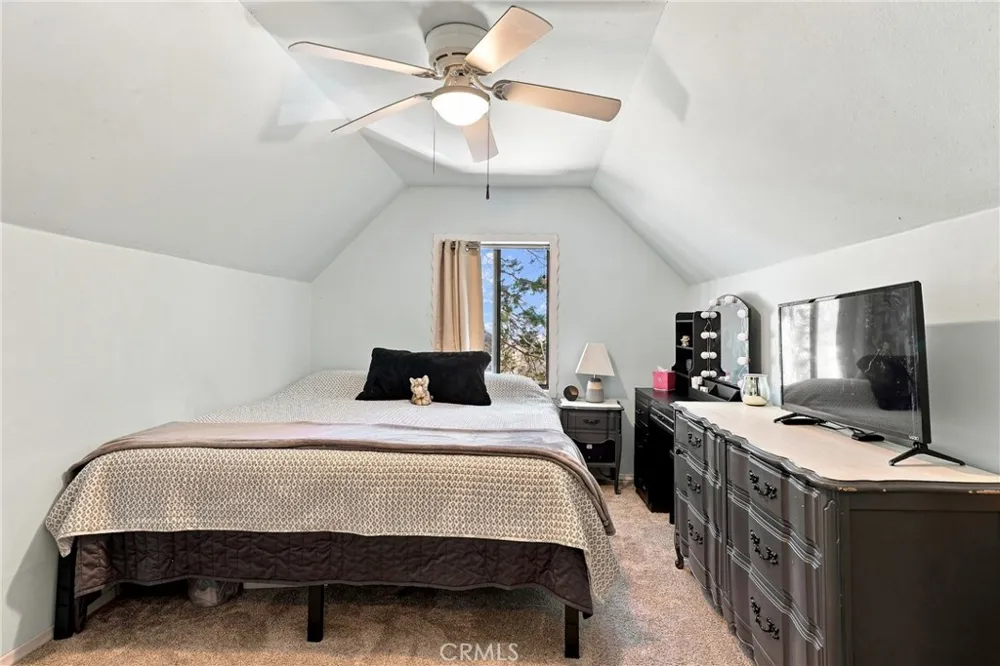 2673 Soutar Running Springs, CA 92382