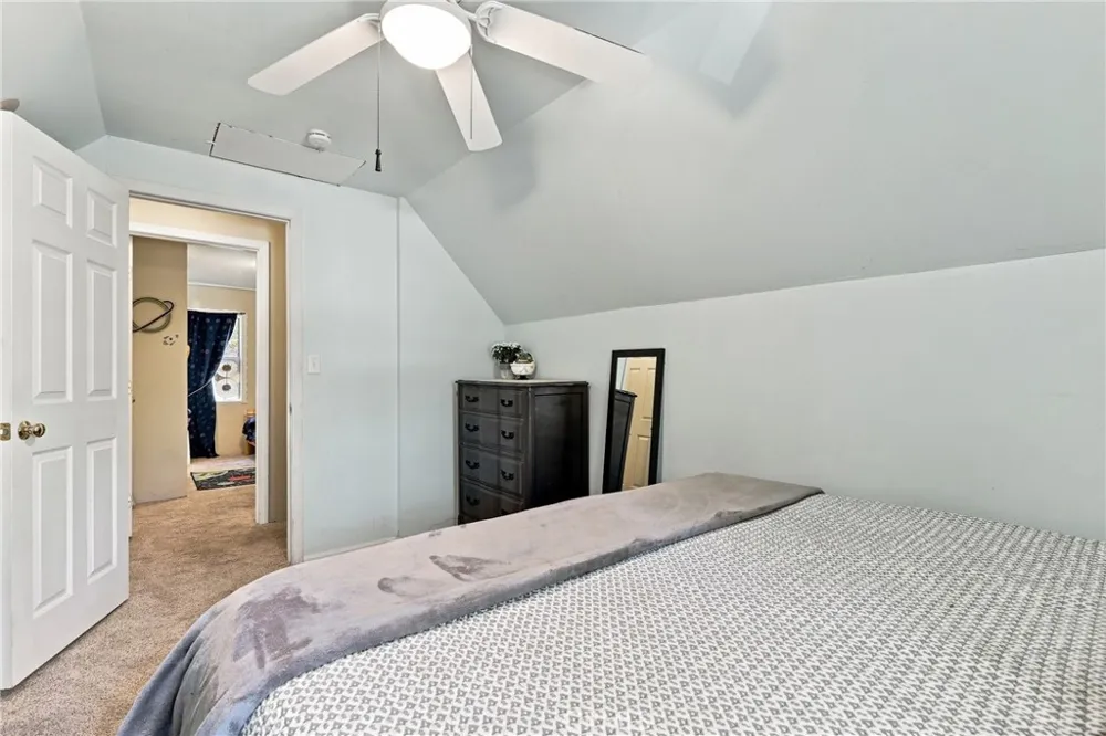 2673 Soutar Running Springs, CA 92382