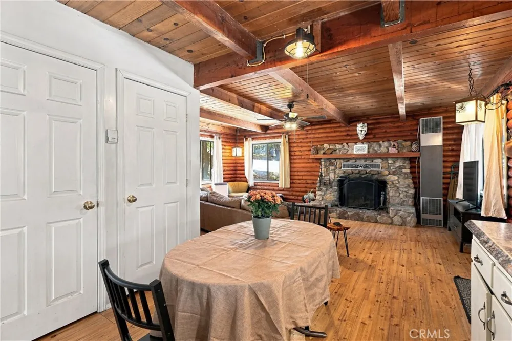 2673 Soutar Running Springs, CA 92382
