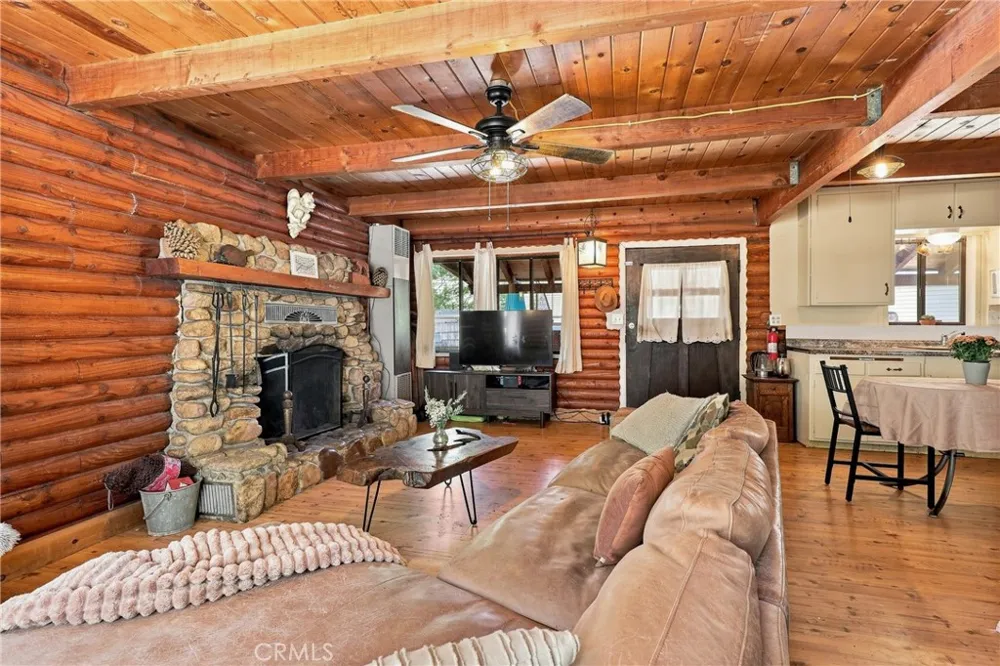 2673 Soutar Running Springs, CA 92382