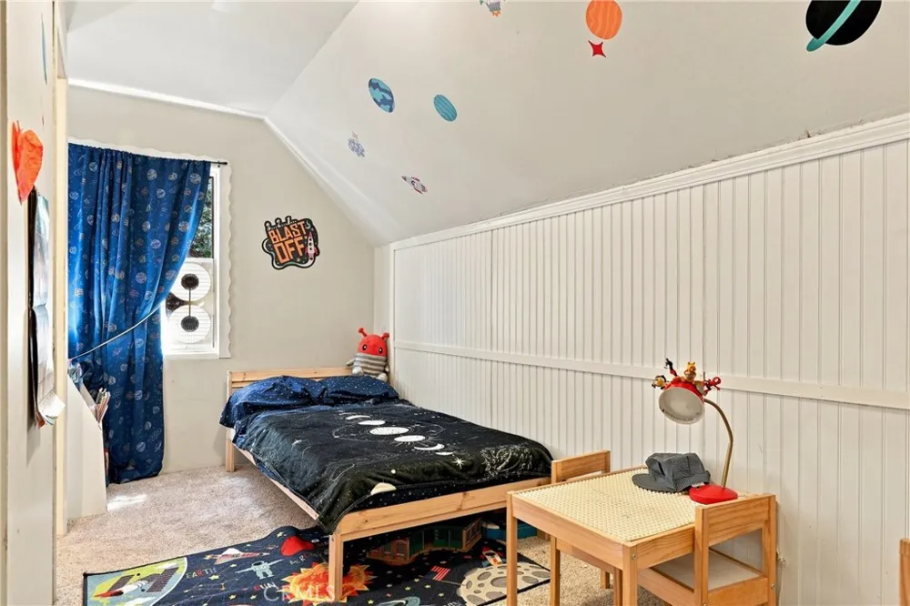 2673 Soutar Running Springs, CA 92382