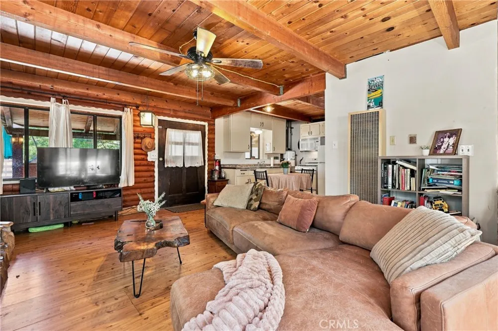2673 Soutar Running Springs, CA 92382