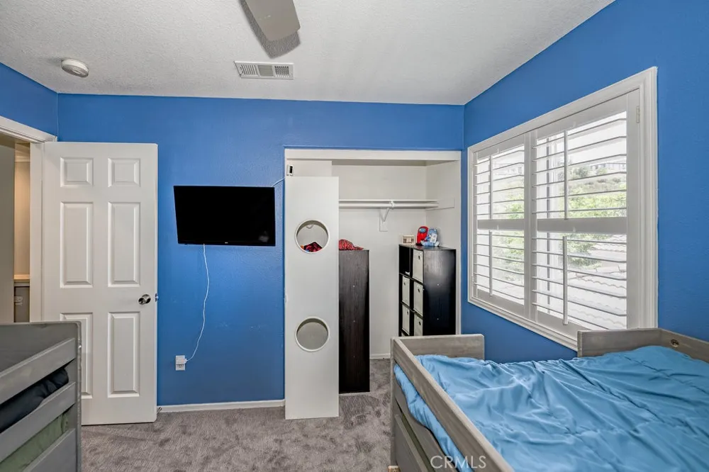 28315 Maitland Saugus, CA 91350