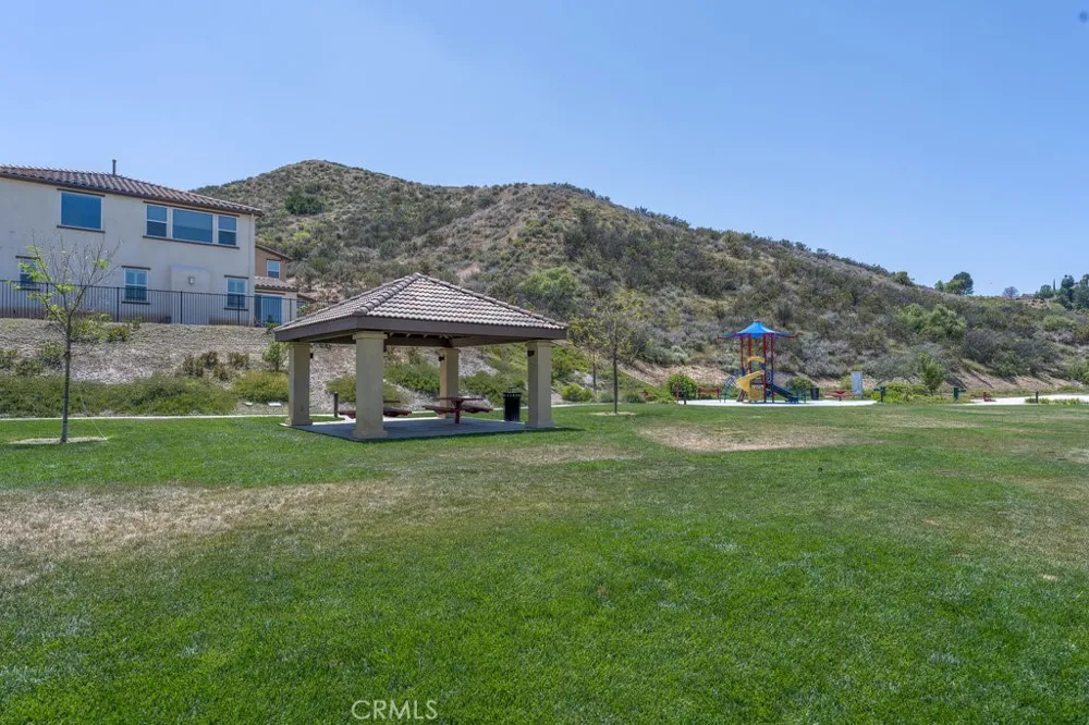 28315 Maitland Saugus, CA 91350