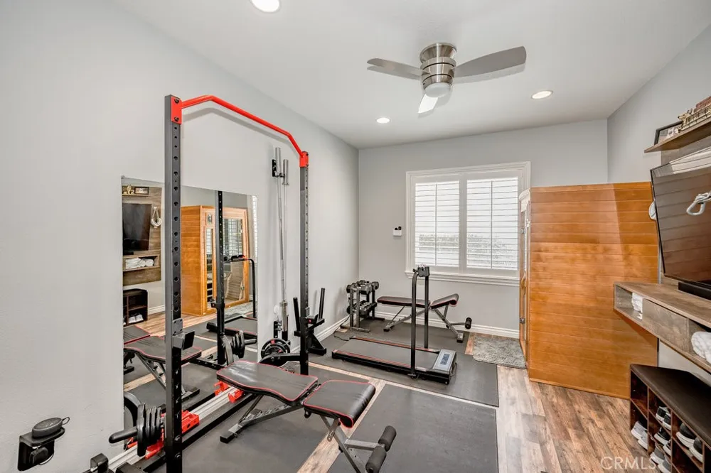 28315 Maitland Saugus, CA 91350