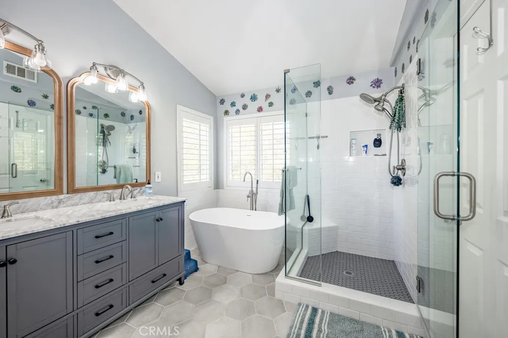28315 Maitland Saugus, CA 91350