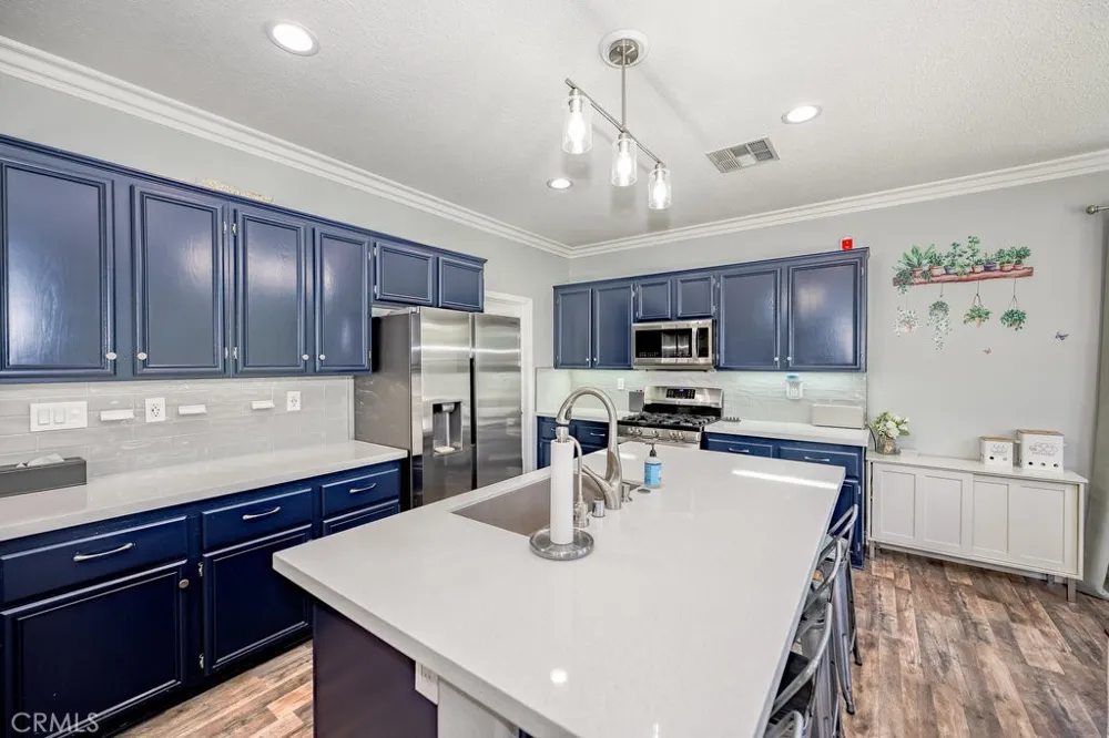 28315 Maitland Saugus, CA 91350