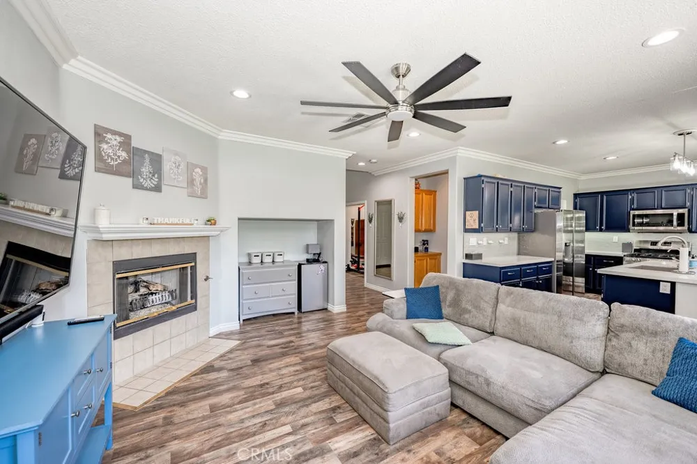 28315 Maitland Saugus, CA 91350