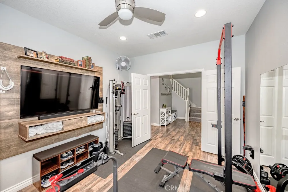 28315 Maitland Saugus, CA 91350