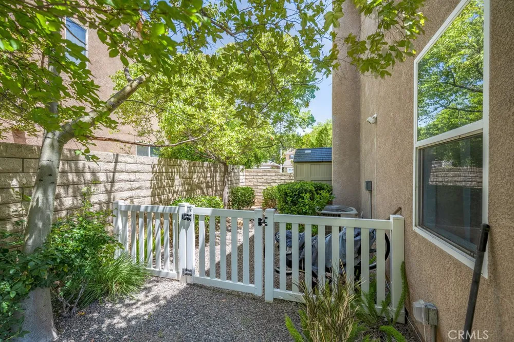 28315 Maitland Saugus, CA 91350