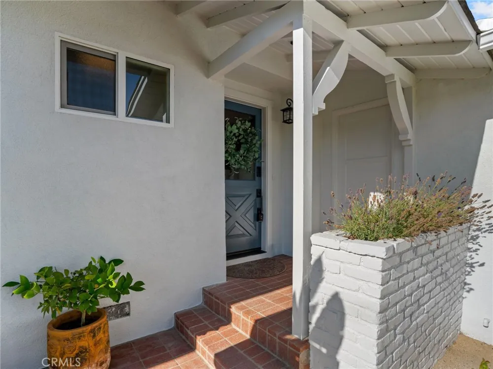 1430 Shamrock Costa Mesa, CA 92626