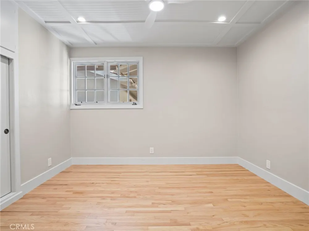 1430 Shamrock Costa Mesa, CA 92626