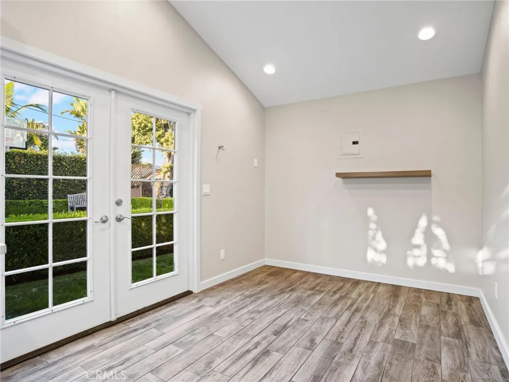 1430 Shamrock Costa Mesa, CA 92626