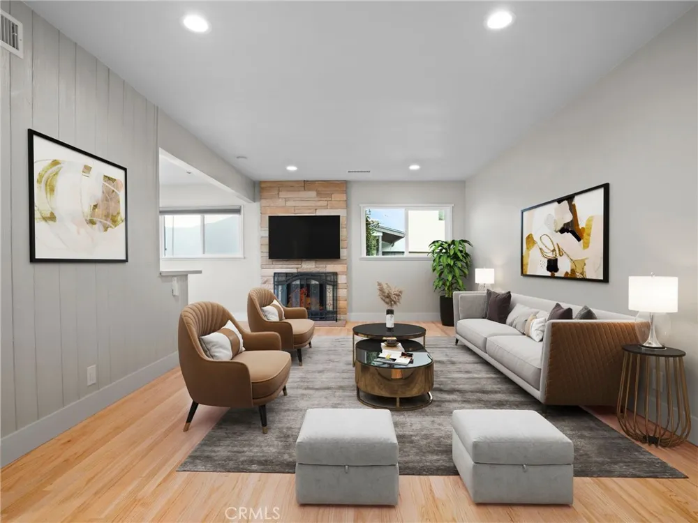 1430 Shamrock Costa Mesa, CA 92626