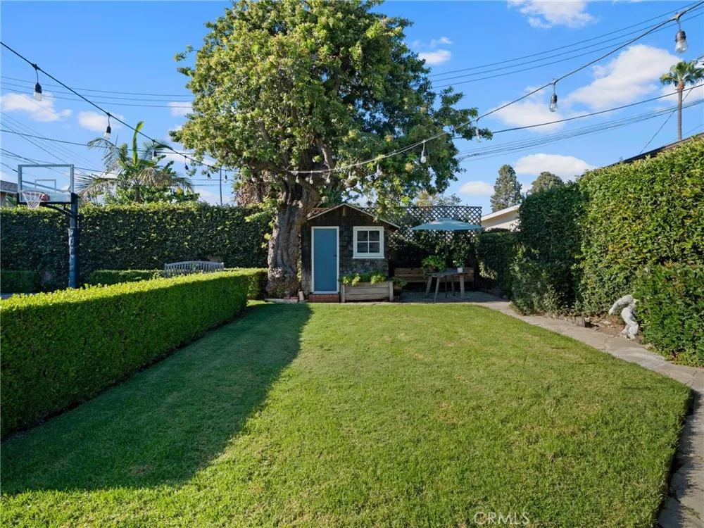 1430 Shamrock Costa Mesa, CA 92626