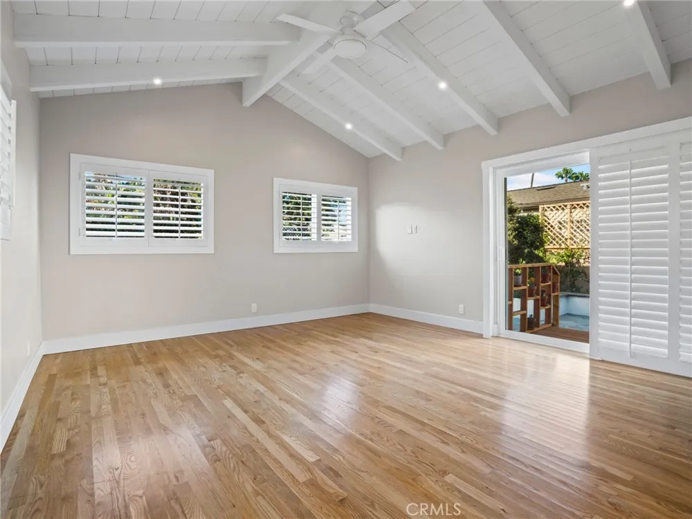 1430 Shamrock Costa Mesa, CA 92626