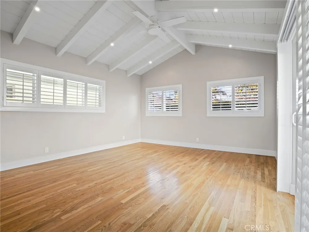 1430 Shamrock Costa Mesa, CA 92626