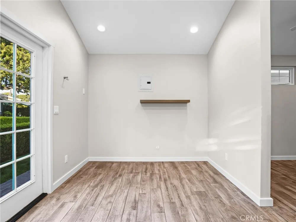 1430 Shamrock Costa Mesa, CA 92626