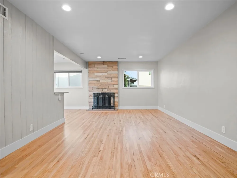 1430 Shamrock Costa Mesa, CA 92626