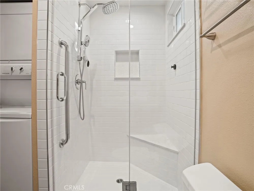 1430 Shamrock Costa Mesa, CA 92626