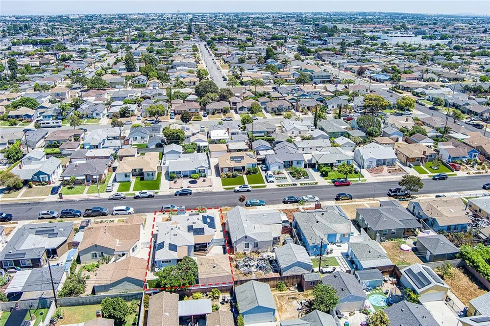 15225 Parron Gardena, CA 90249