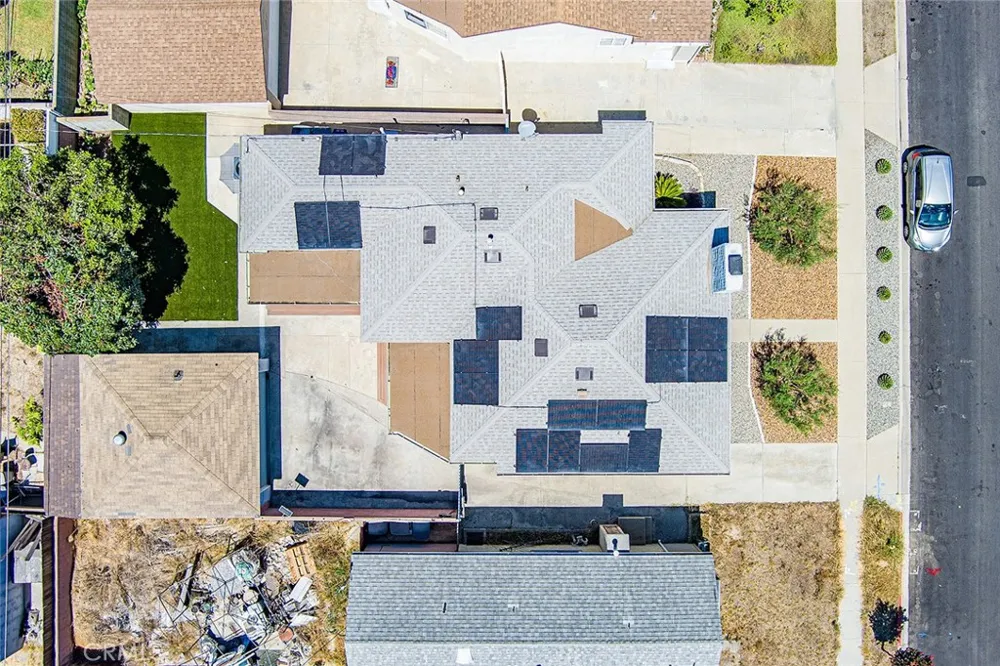15225 Parron Gardena, CA 90249