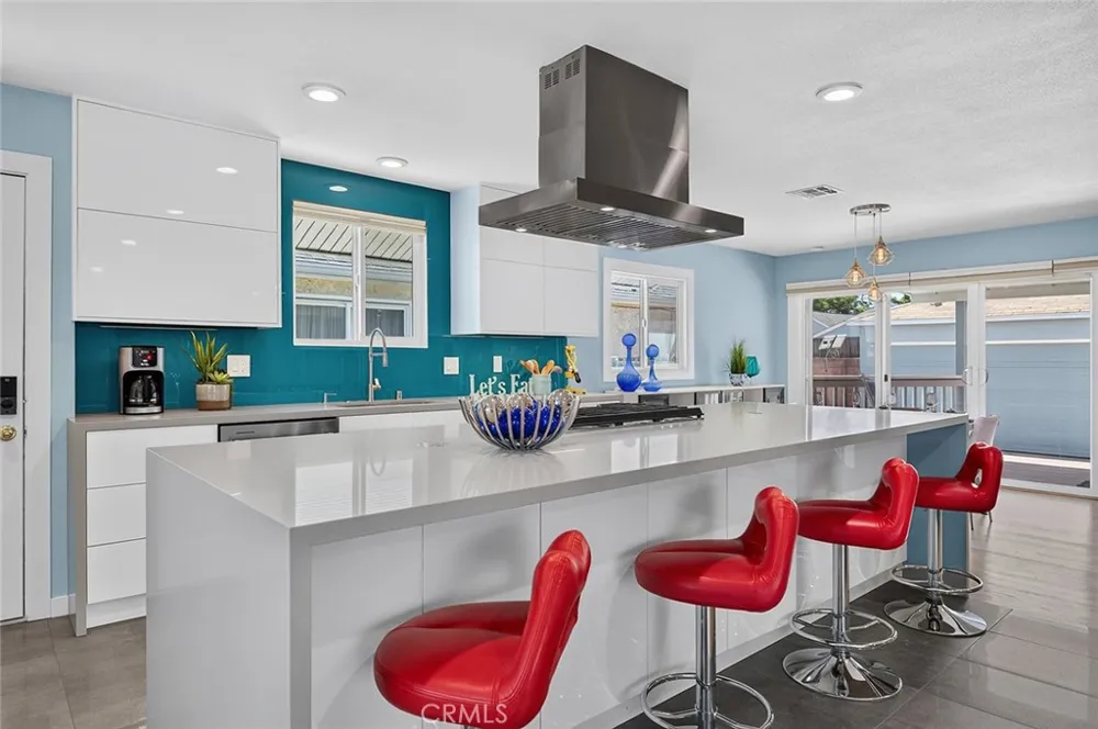 15225 Parron Gardena, CA 90249