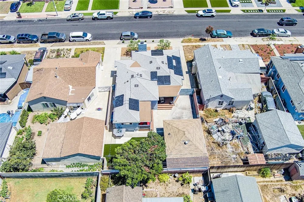 15225 Parron Gardena, CA 90249