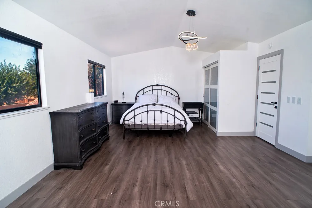 1046 E Avenue J6 Lancaster, CA 93535