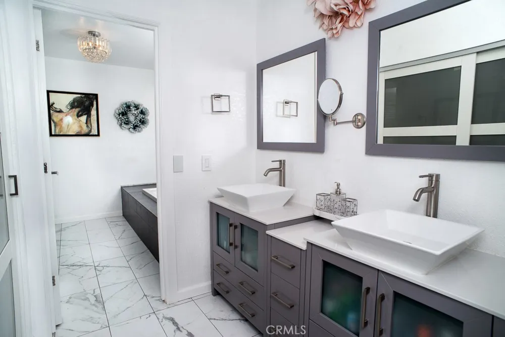 1046 E Avenue J6 Lancaster, CA 93535