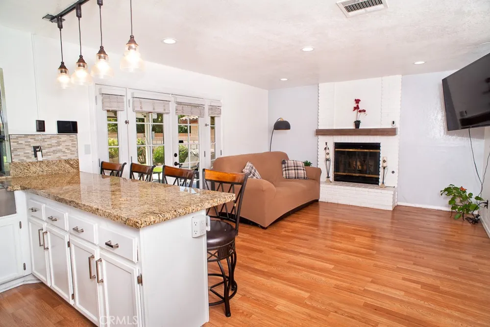 1046 E Avenue J6 Lancaster, CA 93535
