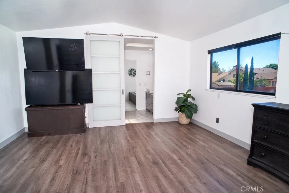 1046 E Avenue J6 Lancaster, CA 93535