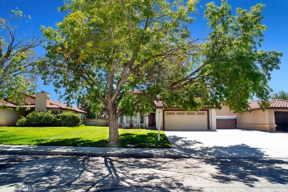 1046 E Avenue J6 Lancaster, CA 93535