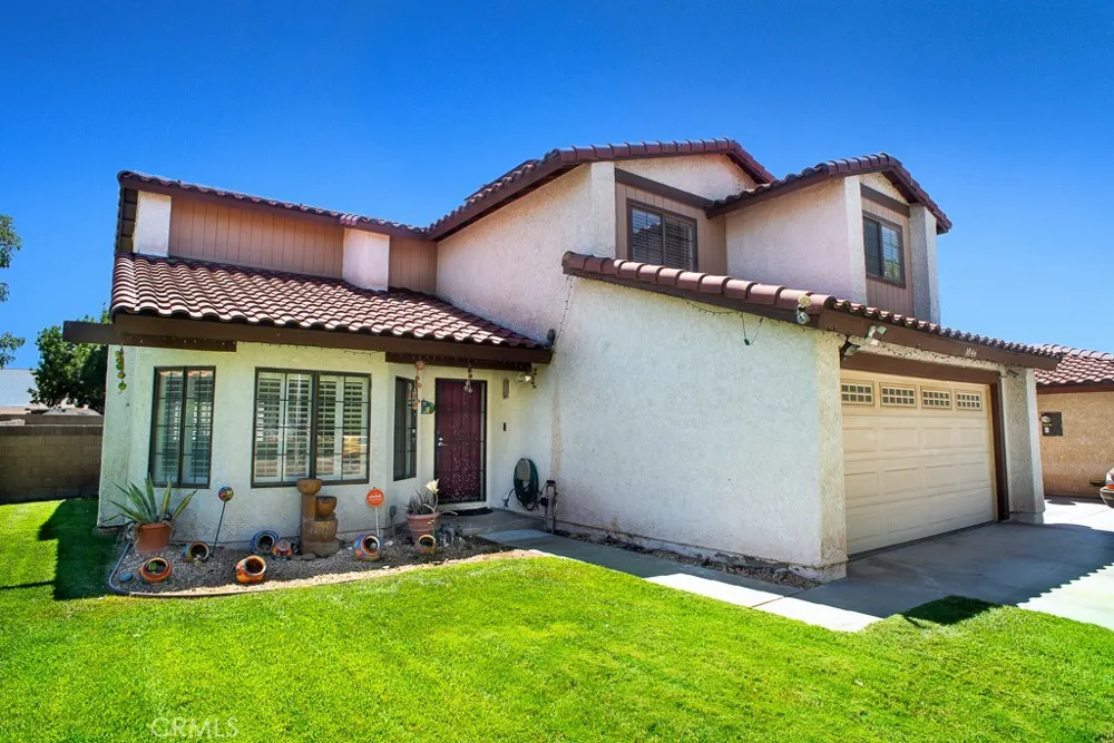 1046 E Avenue J6 Lancaster, CA 93535