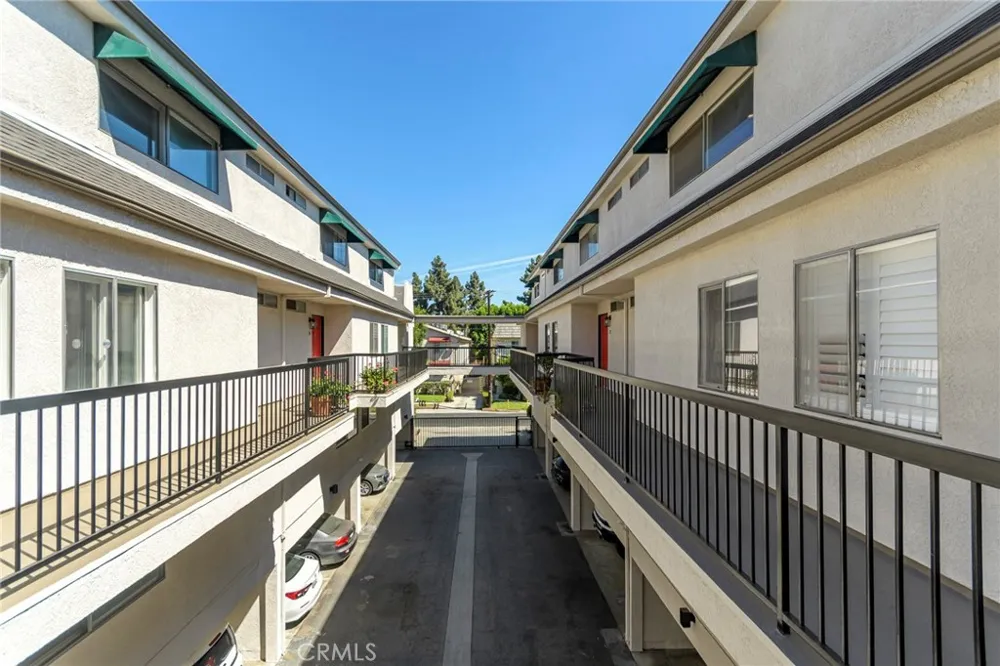 4660 Coldwater Canyon Avenue #20 Studio City, CA 91604