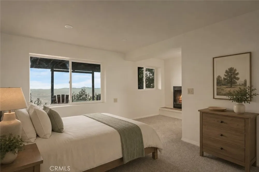 24251 Great View Drive Crestline, CA 92325