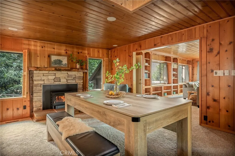 24251 Great View Drive Crestline, CA 92325