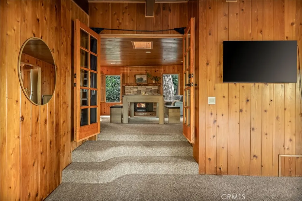 24251 Great View Drive Crestline, CA 92325