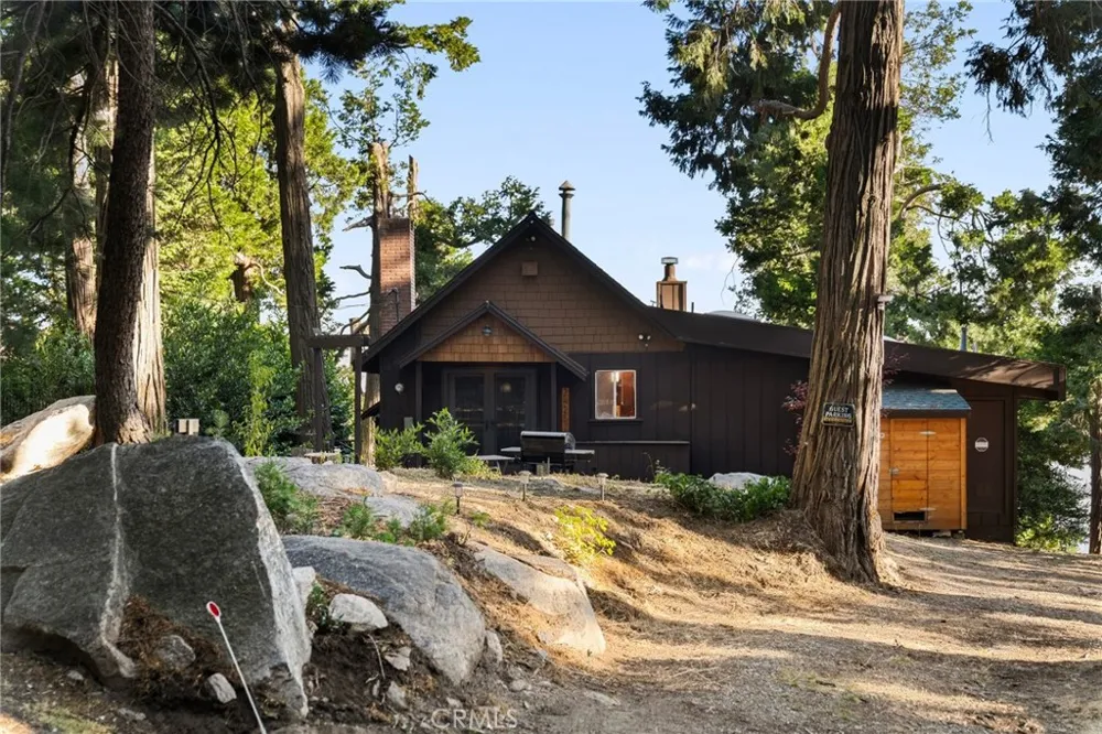 24251 Great View Drive Crestline, CA 92325
